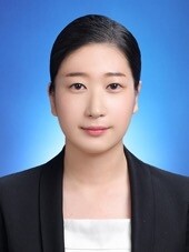 인터뷰 증명사진.jpg