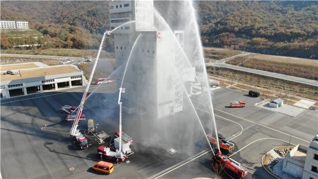 화재진압 시연 사진.jpg