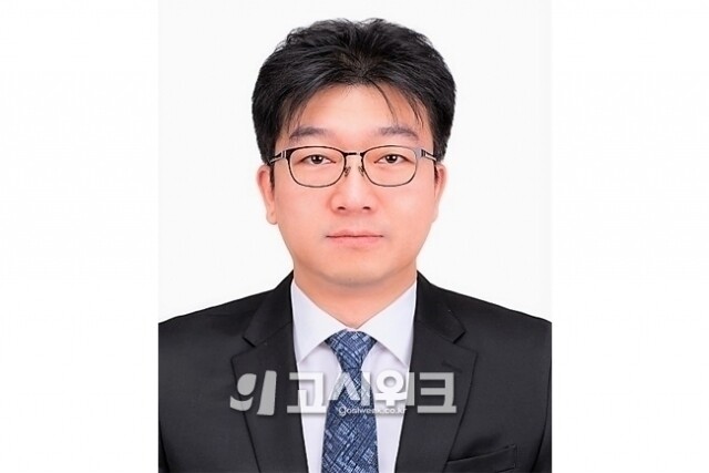 이동춘 변호사.jpg