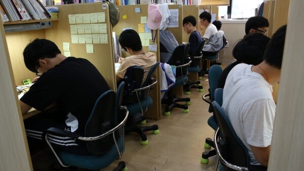 [플래나]후불_26회_공무원수험신문_청평한샘기숙학원_0114예약송출(오후 2시).jpg