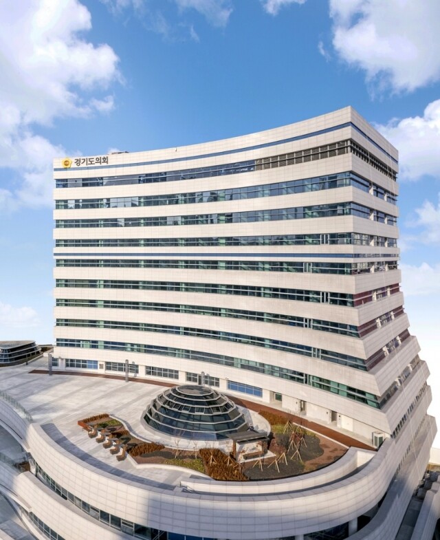 경기도의회 첫 전입신고 실시.jpg
