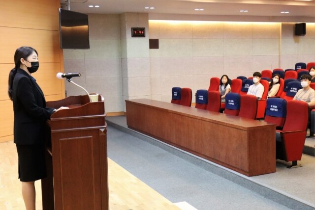 대학생 관세행정 체험캠프 개최.jpg