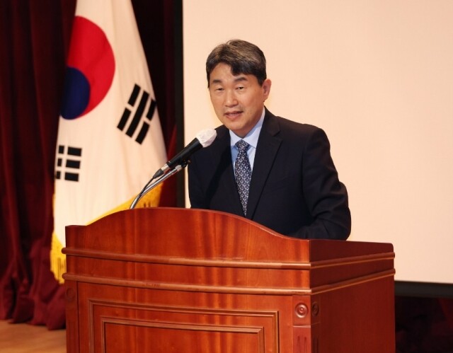 이주호 부총리1.jpg